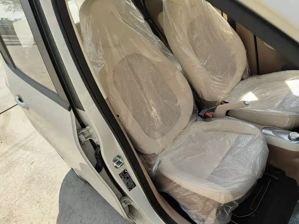 Wuling MINIEV — миниатюра 25