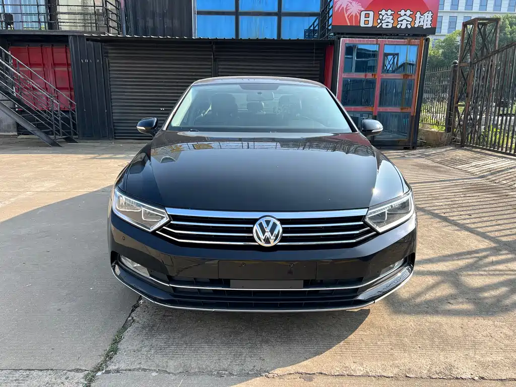 Volkswagen Magotan 2018 330TSI DSG Lead