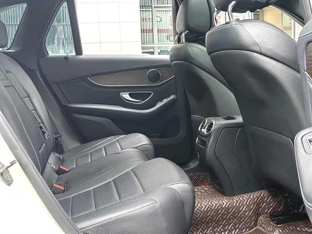 Mercedes-Benz GLC — миниатюра 10