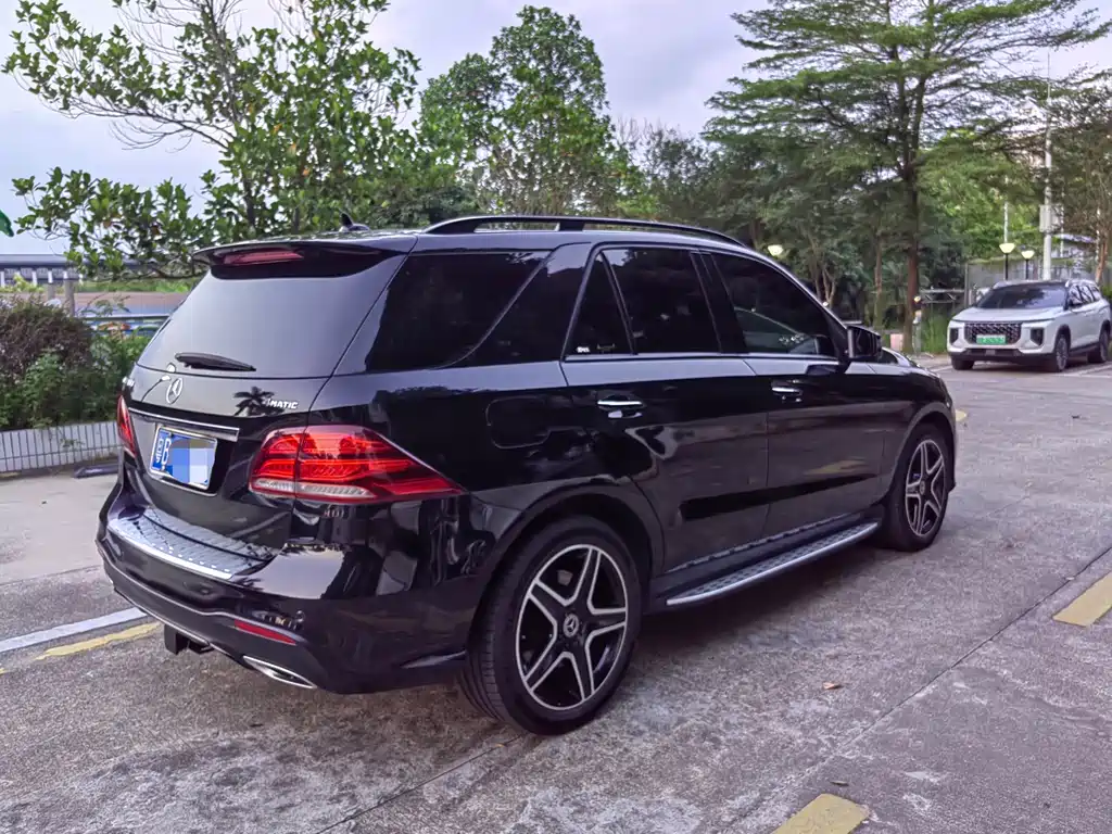 Mercedes-Benz GLE (Import) — миниатюра 11