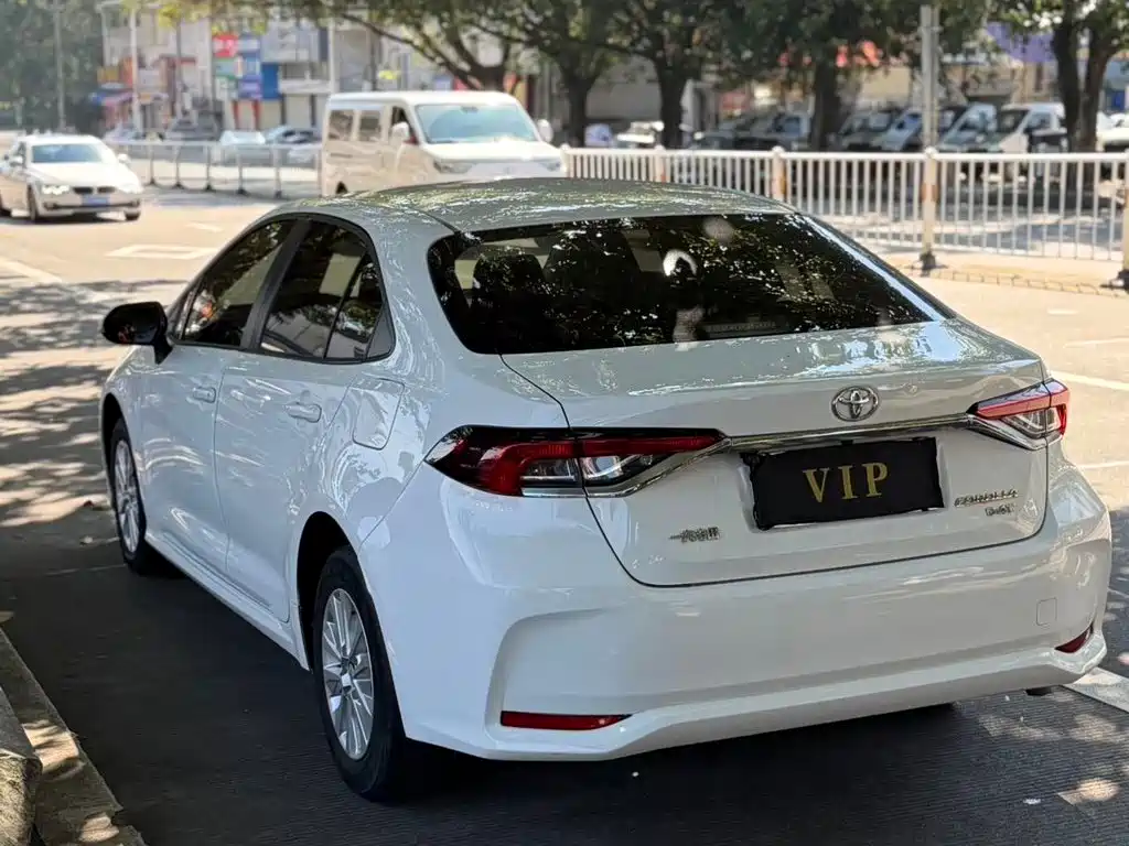 Toyota Corolla — миниатюра 6