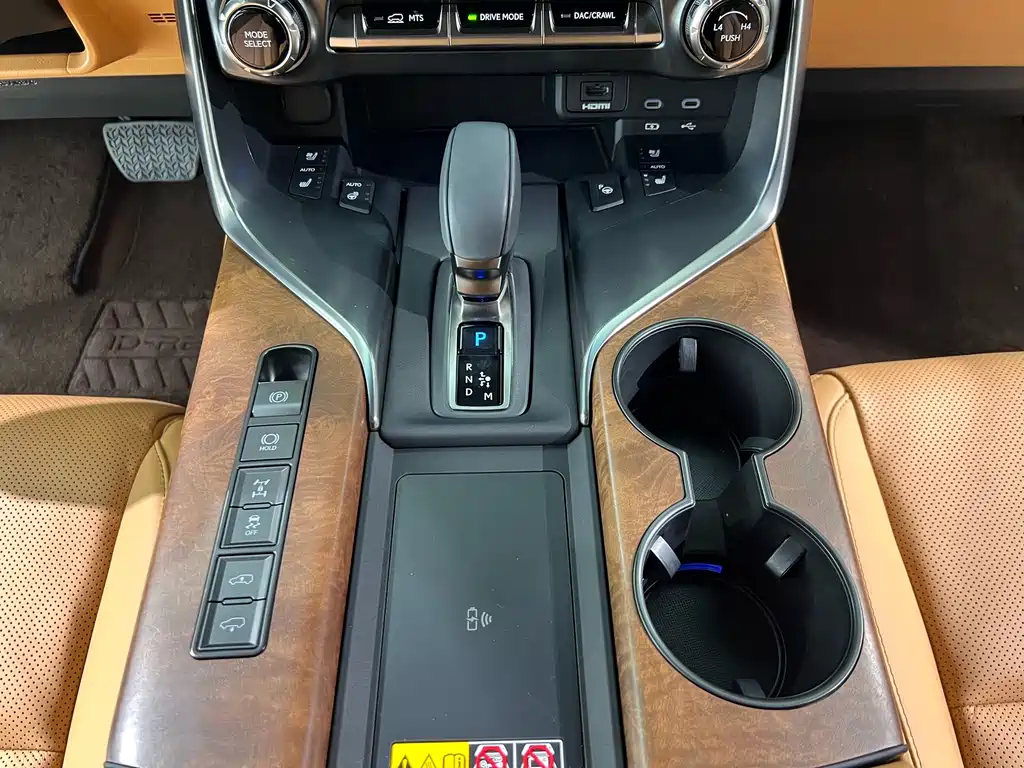 Lexus LX — миниатюра 23