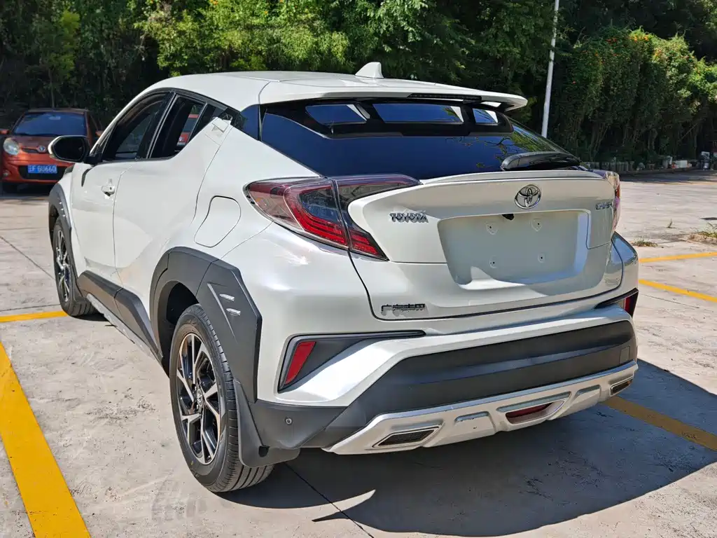 Toyota C-HR — миниатюра 9