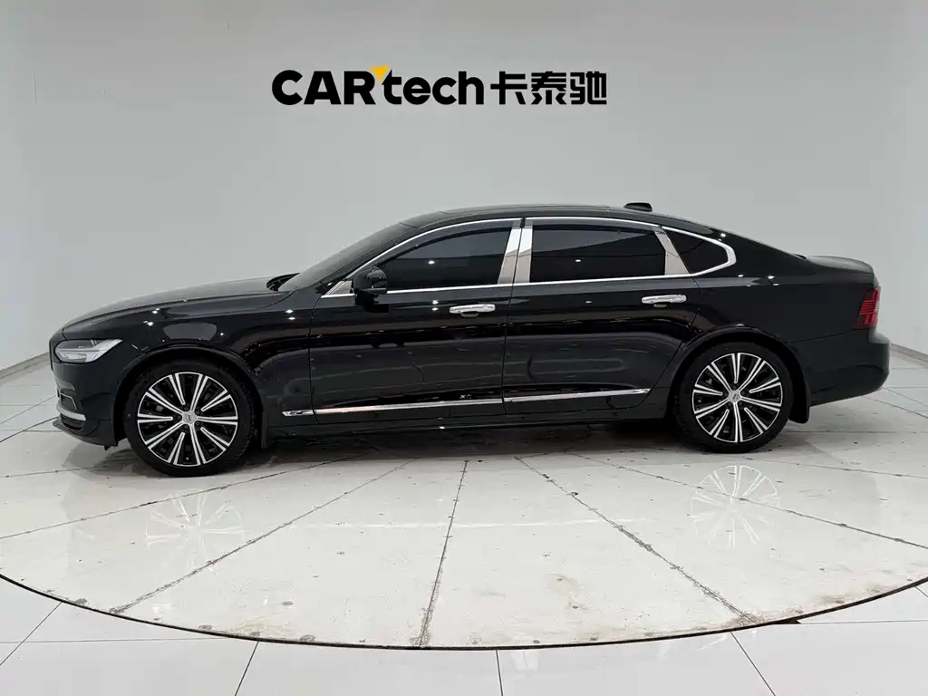 Volvo S90 2024 B5 Luxury