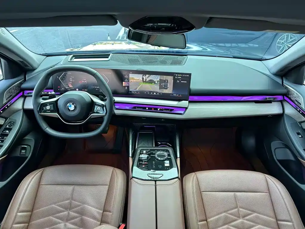 BMW 5 Series — миниатюра 9