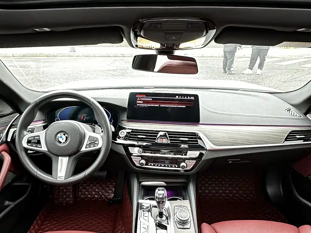 BMW 5 SERIES