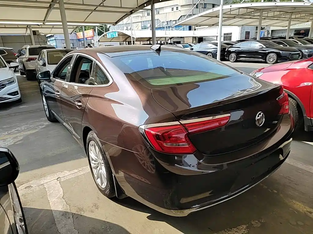Buick LaCrosse — миниатюра 5