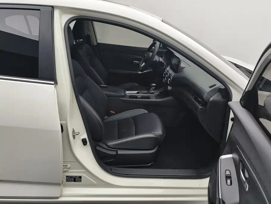 Nissan Sylphy — миниатюра 8