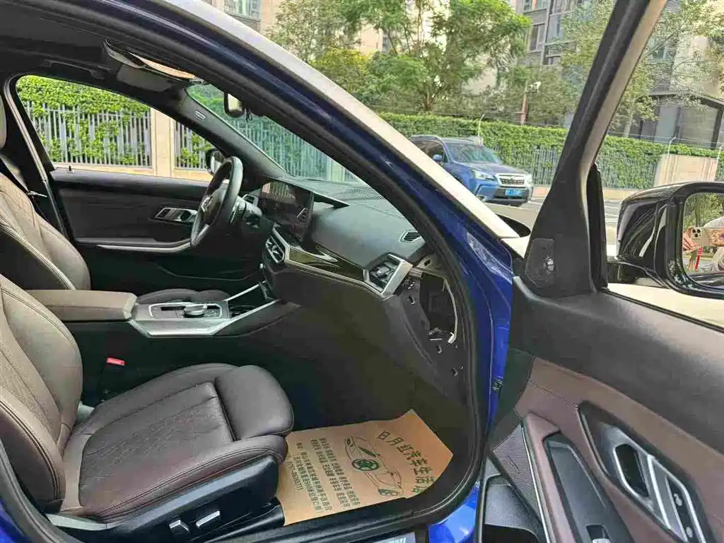 BMW 3 Series — миниатюра 8