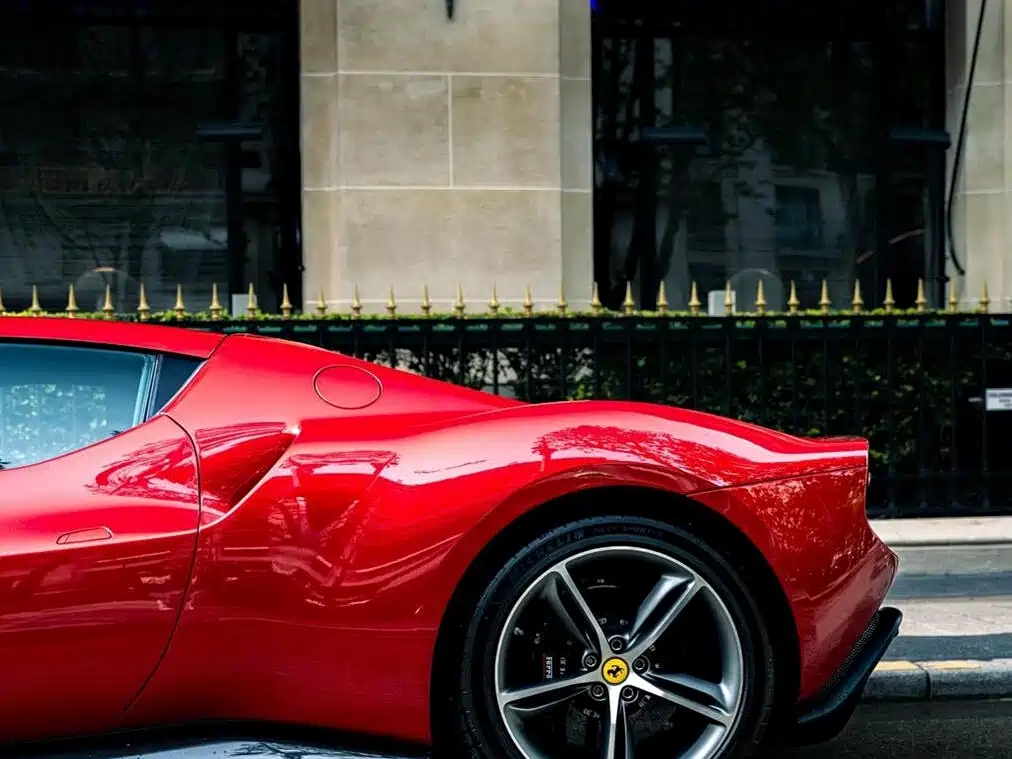 FERRARI  296