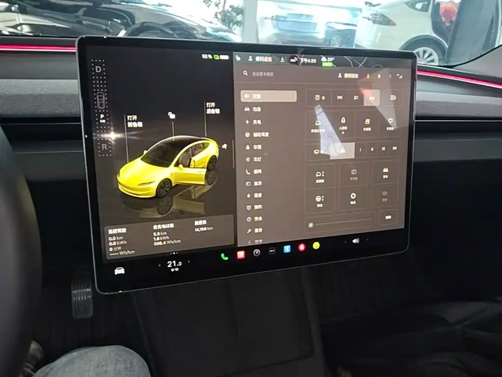 Tesla Model 3 — миниатюра 13