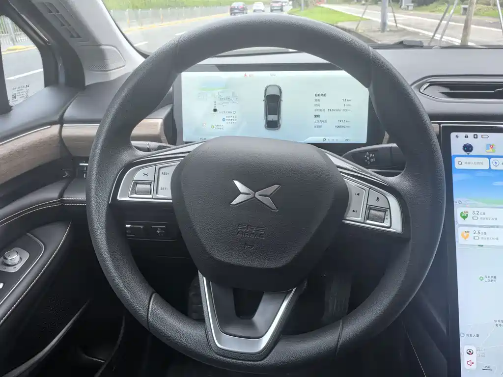XPeng P5 — миниатюра 11