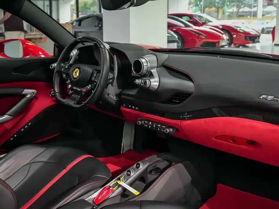 Ferrari F8 Tributo 3.9T V8, фото 15