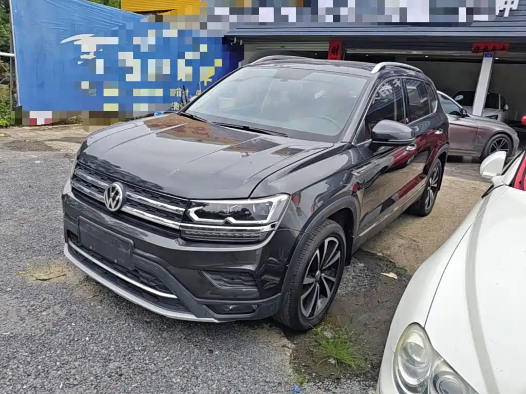 Volkswagen Tharu