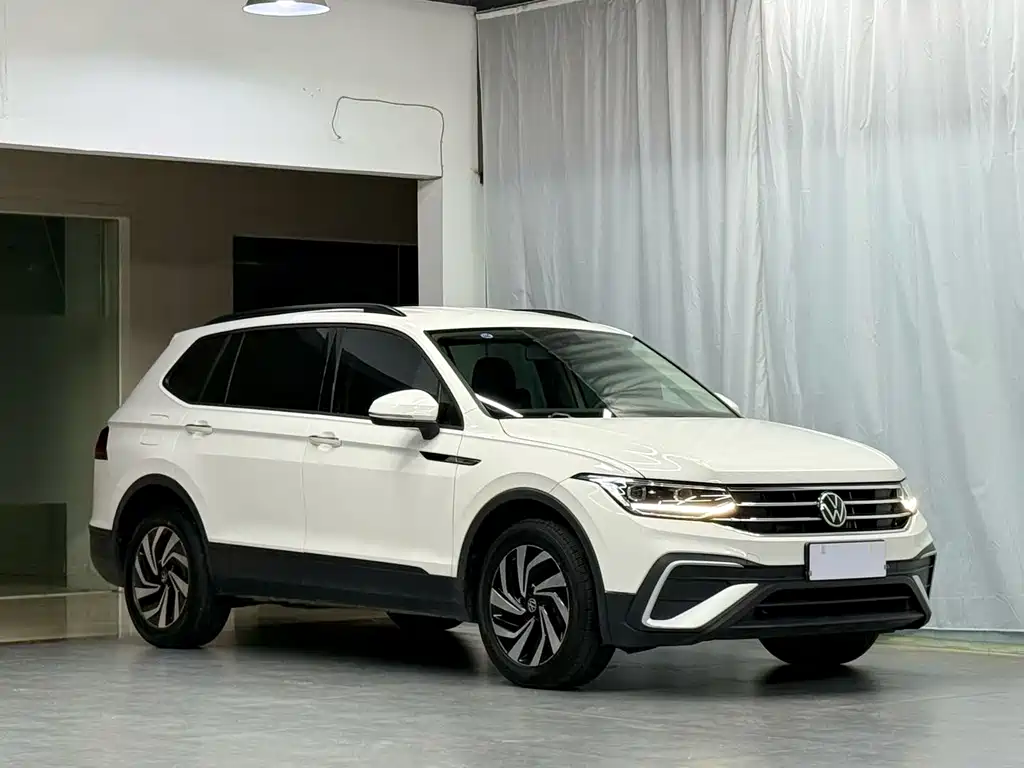 Volkswagen Tiguan L L 2022 330TSI AT