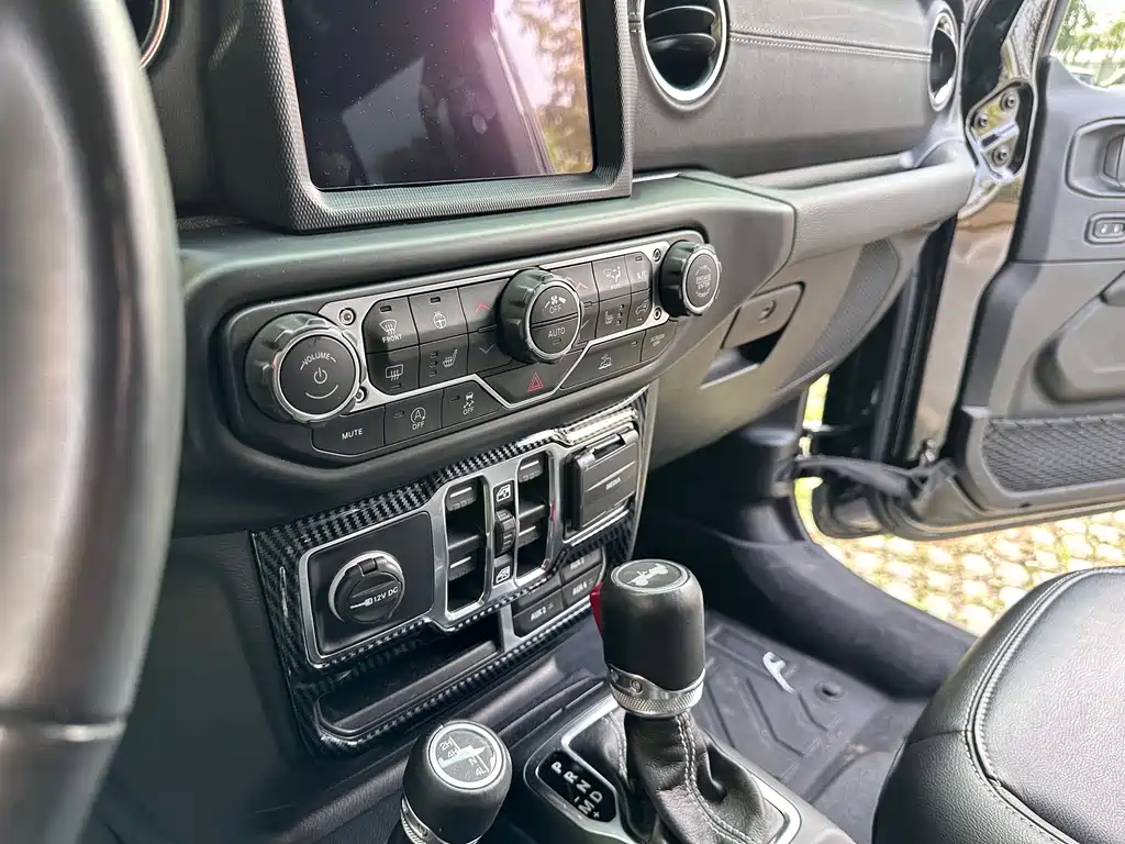 Jeep Wrangler — миниатюра 15