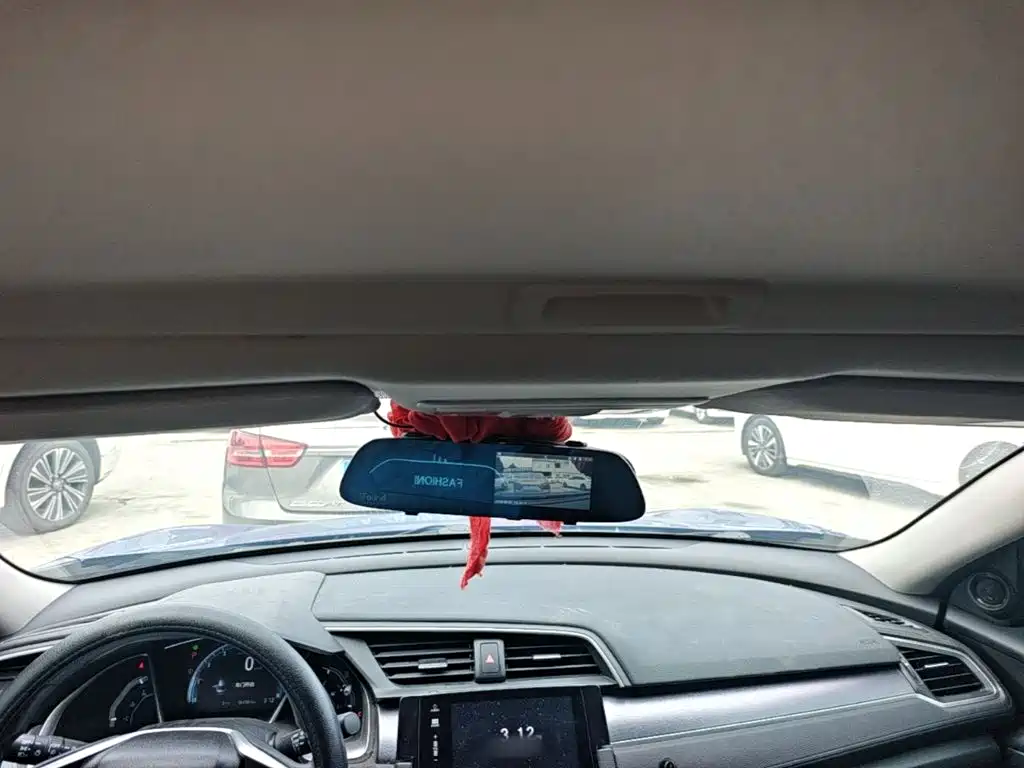 Honda Civic — миниатюра 18
