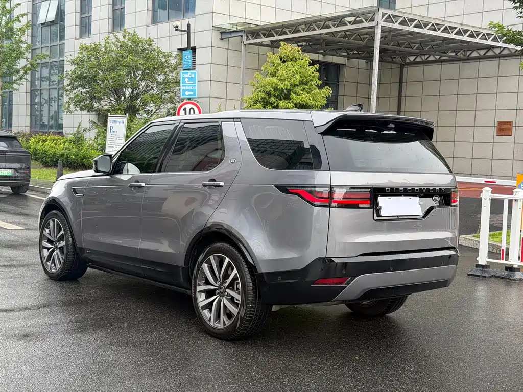 Land Rover Discovery 2021 360PS R-Dynamic SE