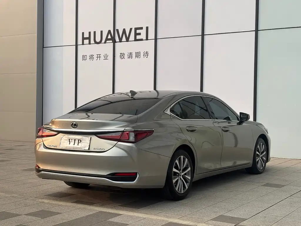 Lexus ES — миниатюра 6