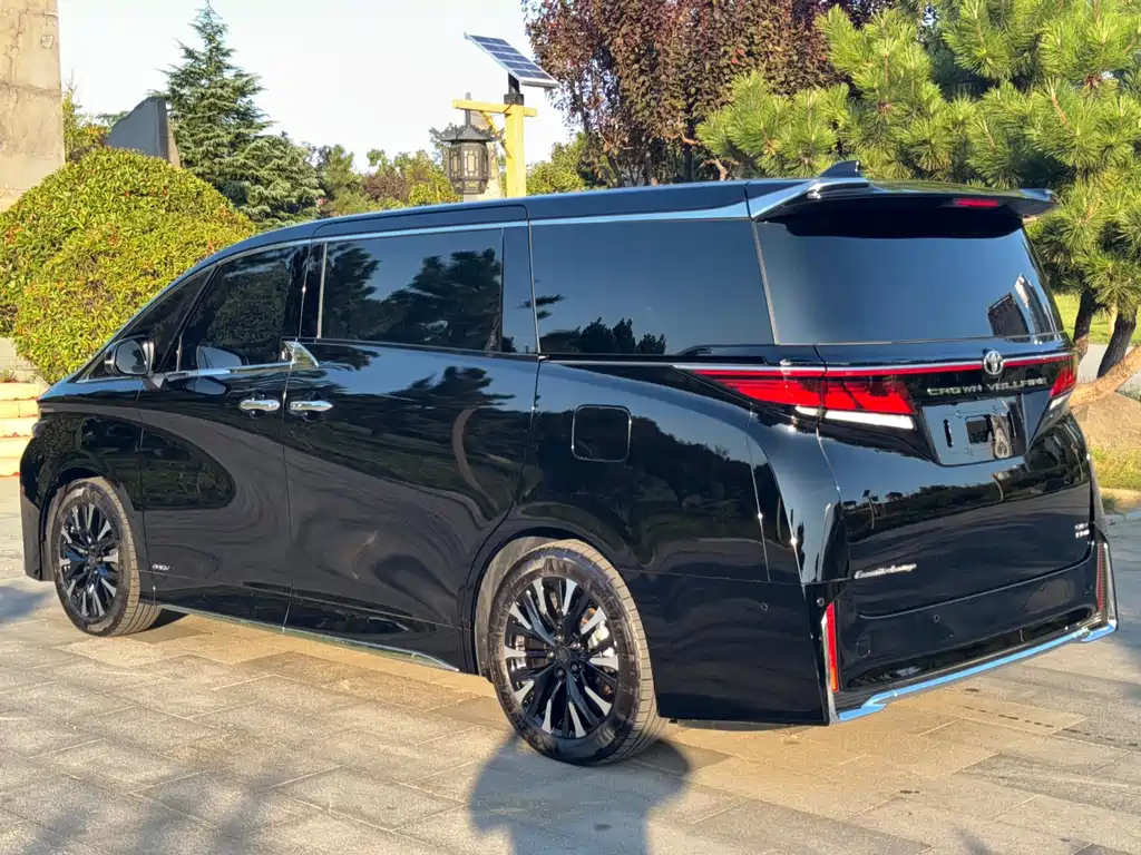 Toyota Vellfire — миниатюра 11