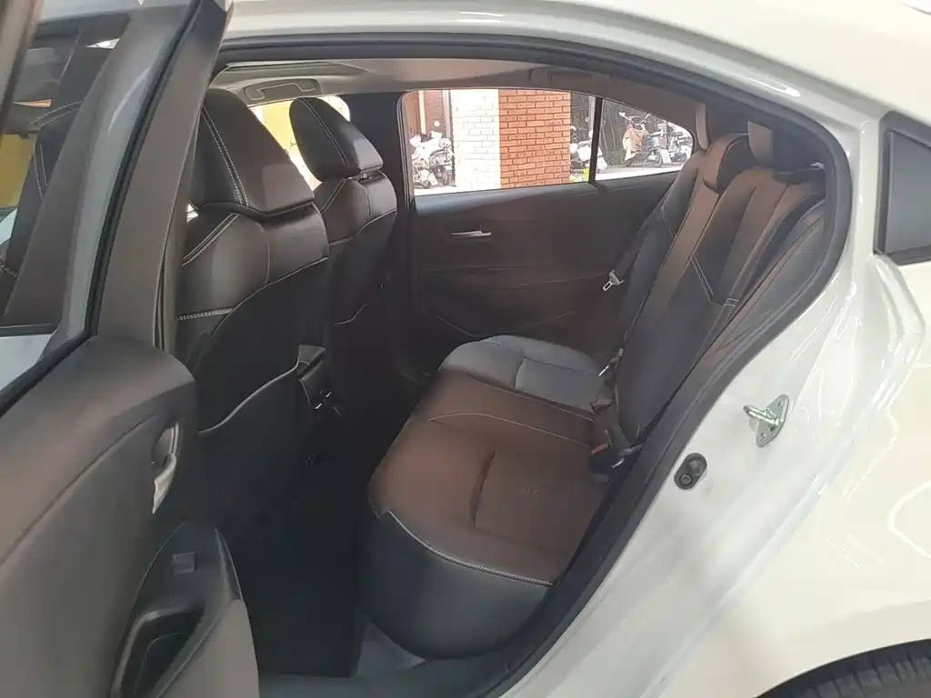Toyota Corolla — миниатюра 11