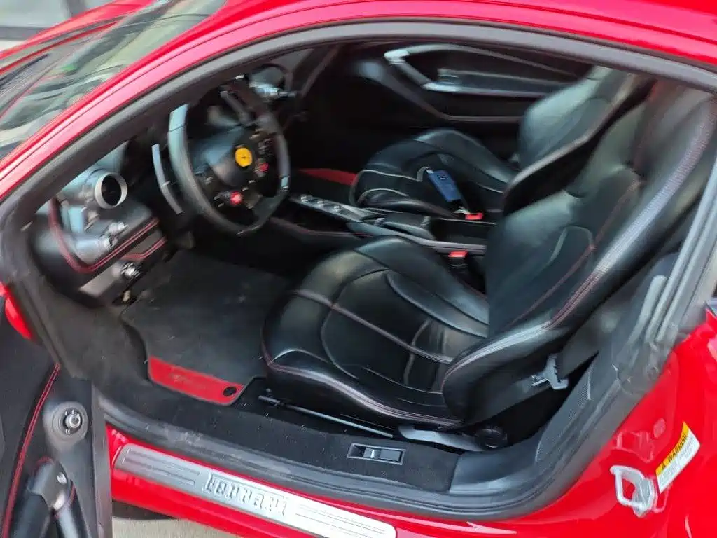 Ferrari F8 — миниатюра 7