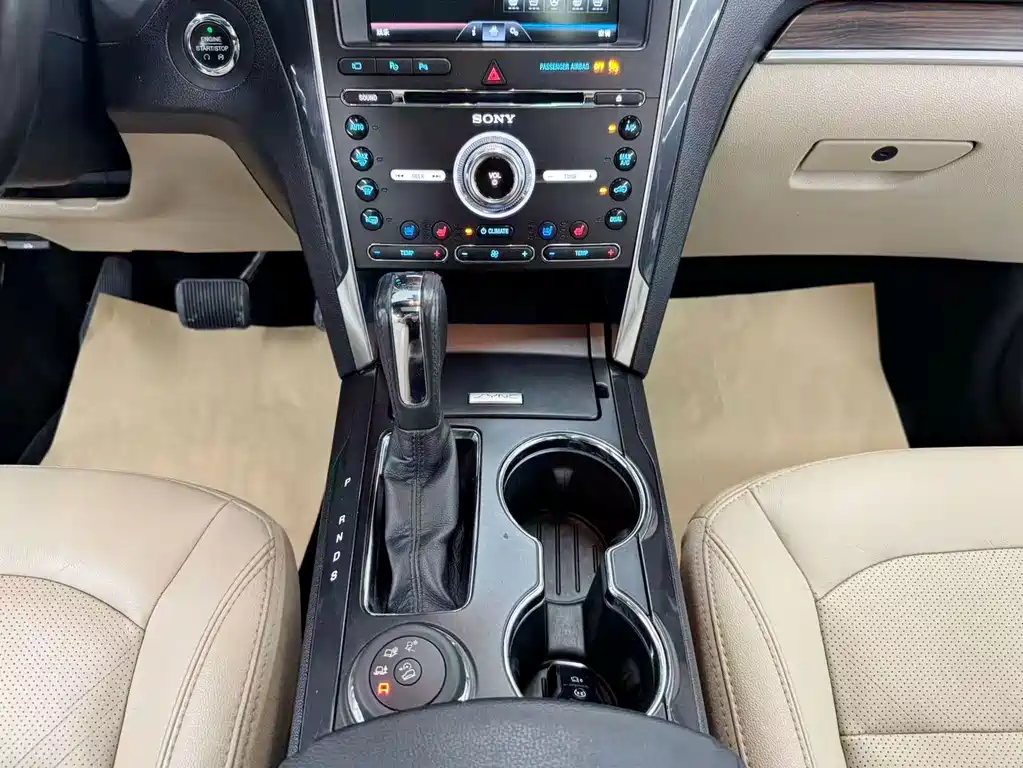 Ford Explorer (Import) — миниатюра 15