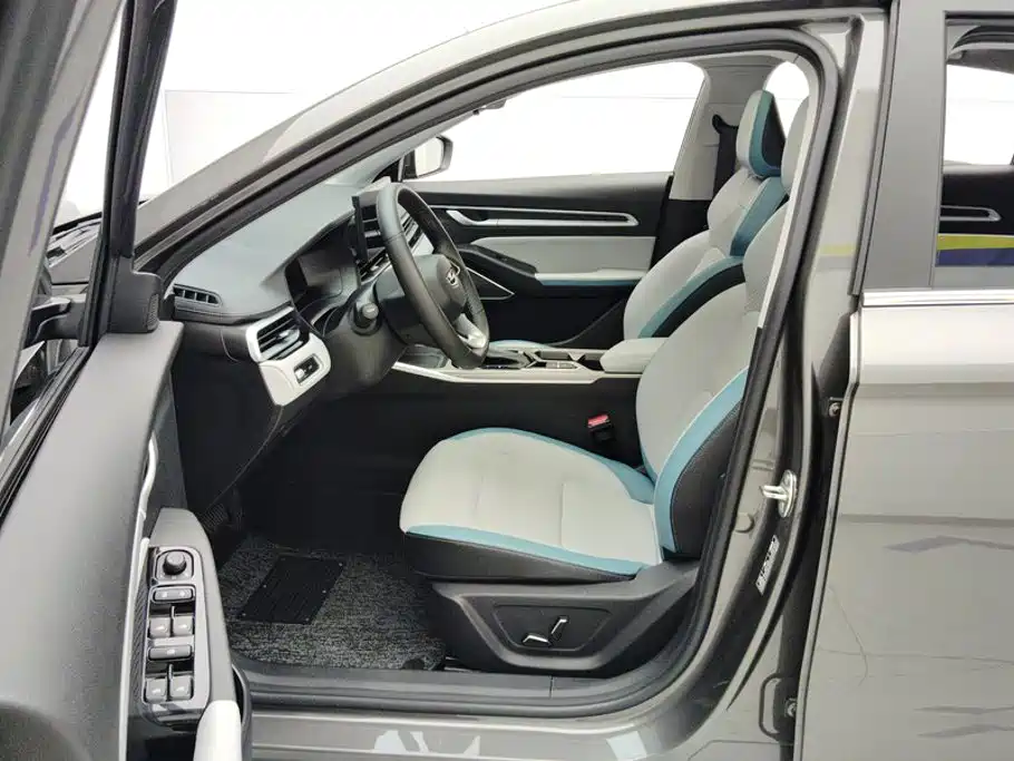 Geely Emgrand — миниатюра 9