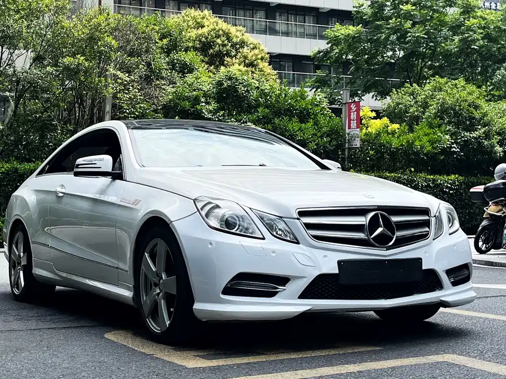 Mercedes-Benz E-Class E 2012 E 200 CGI Coupe