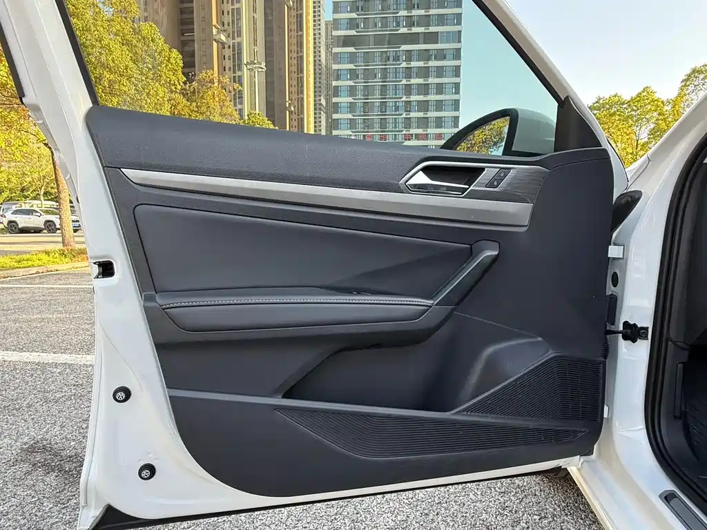 Volkswagen Lavida — миниатюра 14