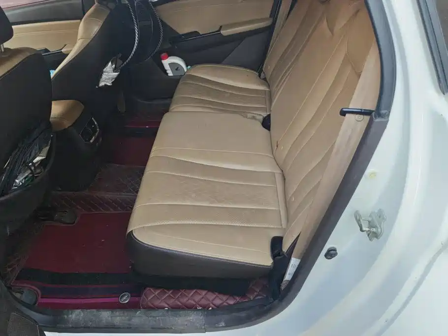 Baojun 310W — миниатюра 11