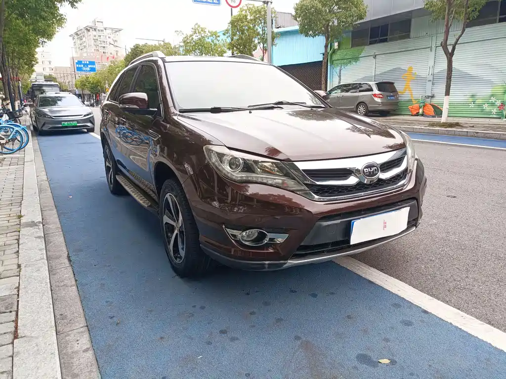 BYD S7