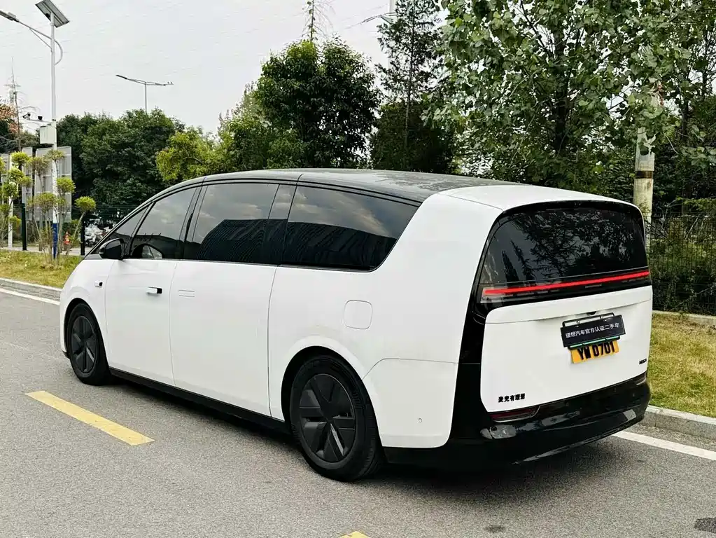 Li Auto Li MEGA — миниатюра 8