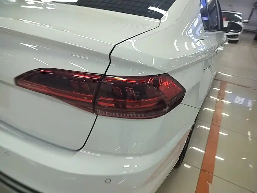 Volkswagen Bora — миниатюра 8