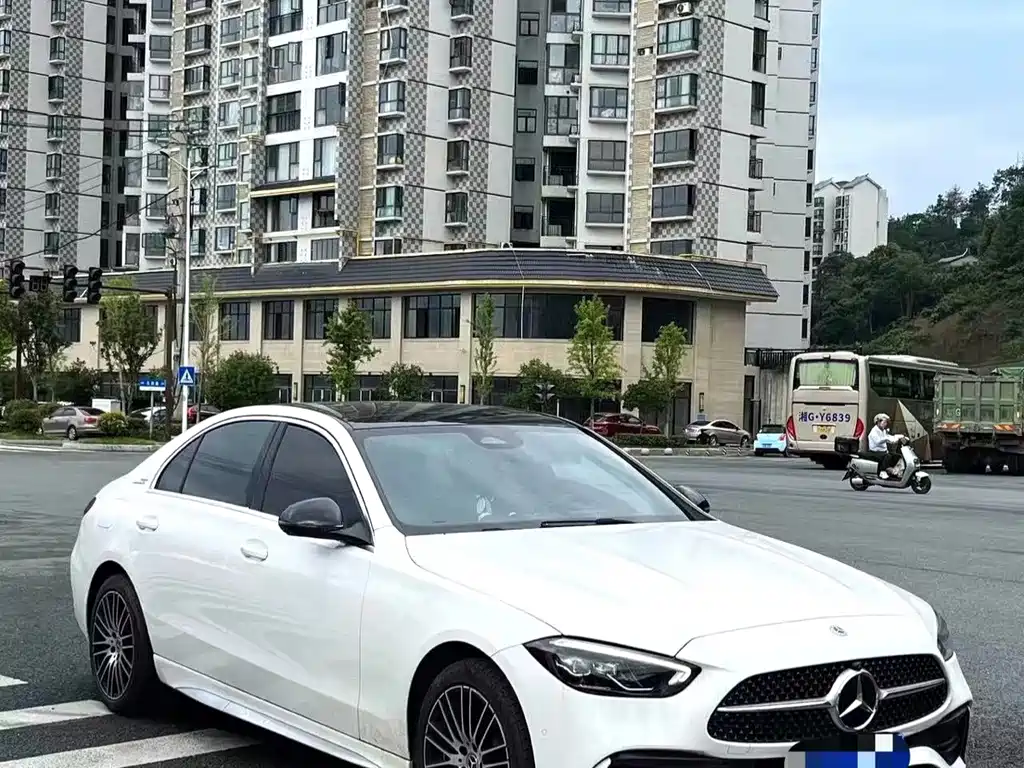 Mercedes-Benz C-Class — миниатюра 3