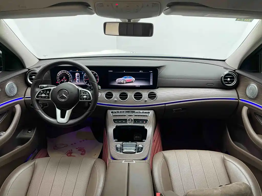 Mercedes-Benz E-Class — миниатюра 8