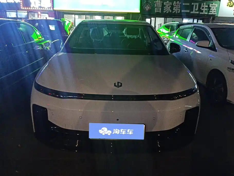 Leapmotor Leapmotor B01 — миниатюра 2