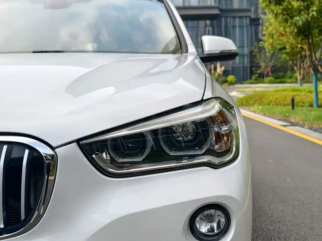 BMW X1 — миниатюра 9