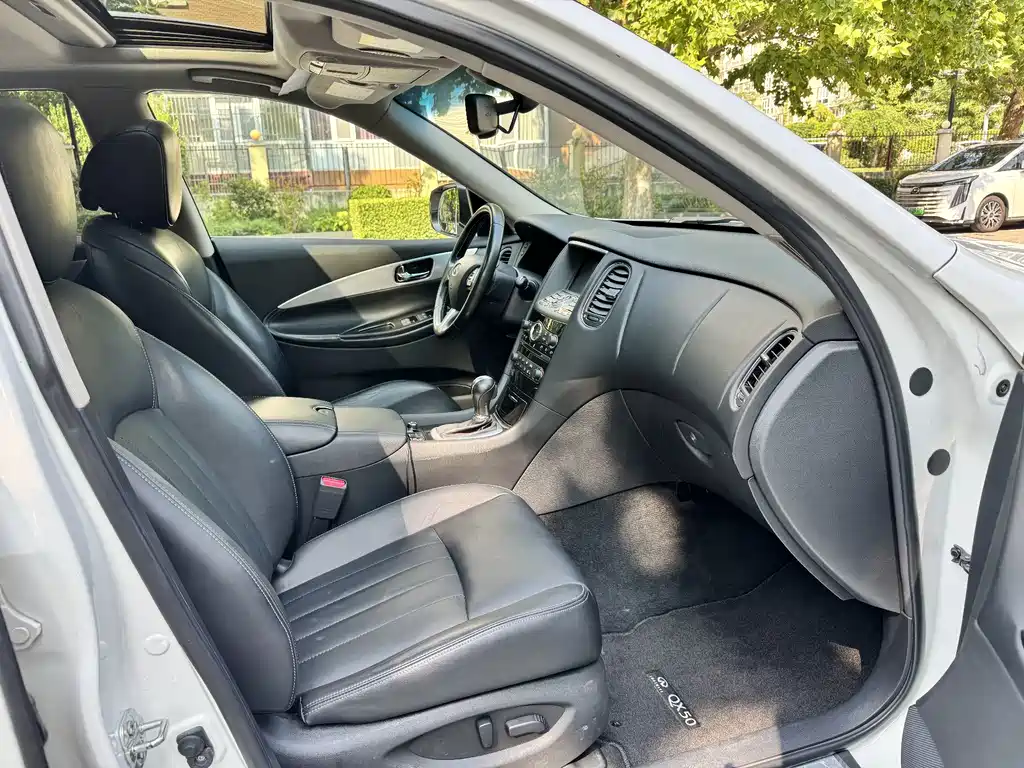 Infiniti QX50 — миниатюра 19