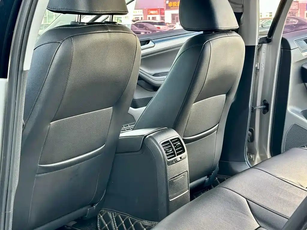 Volkswagen Sagitar — миниатюра 17