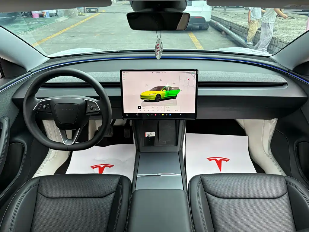 Tesla Model 3 — миниатюра 12
