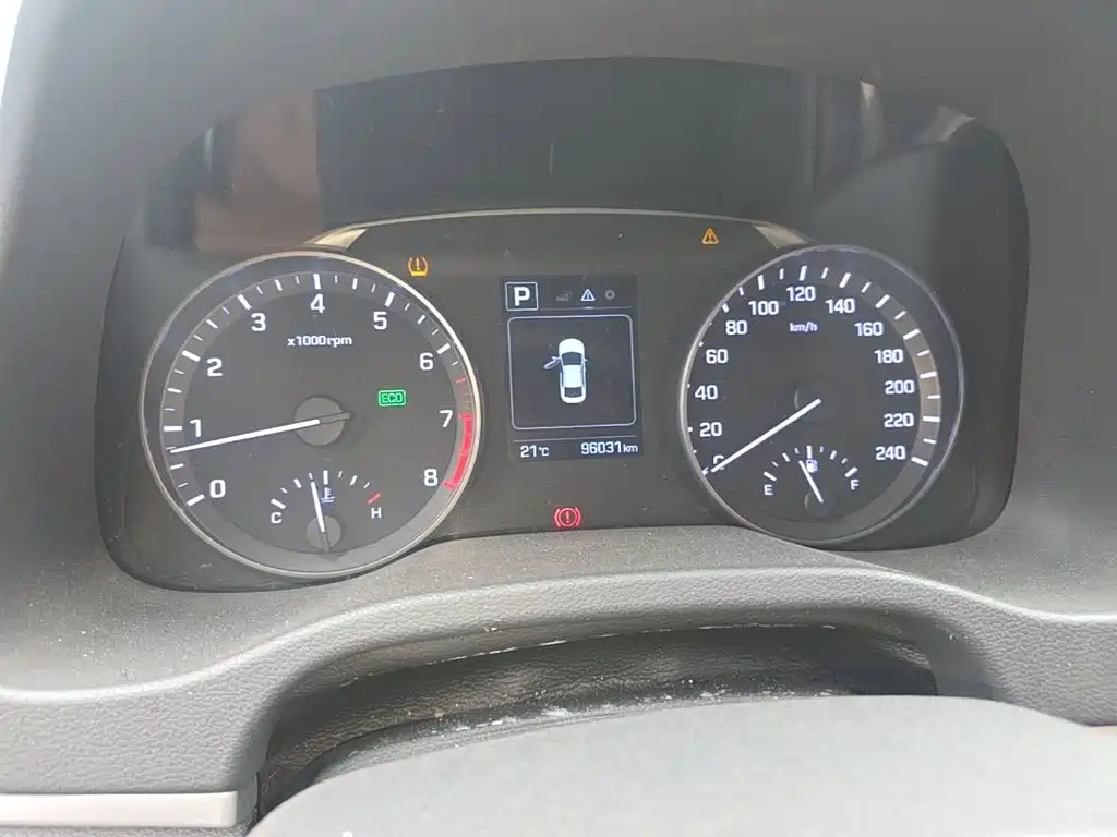 Hyundai Elantra — миниатюра 17
