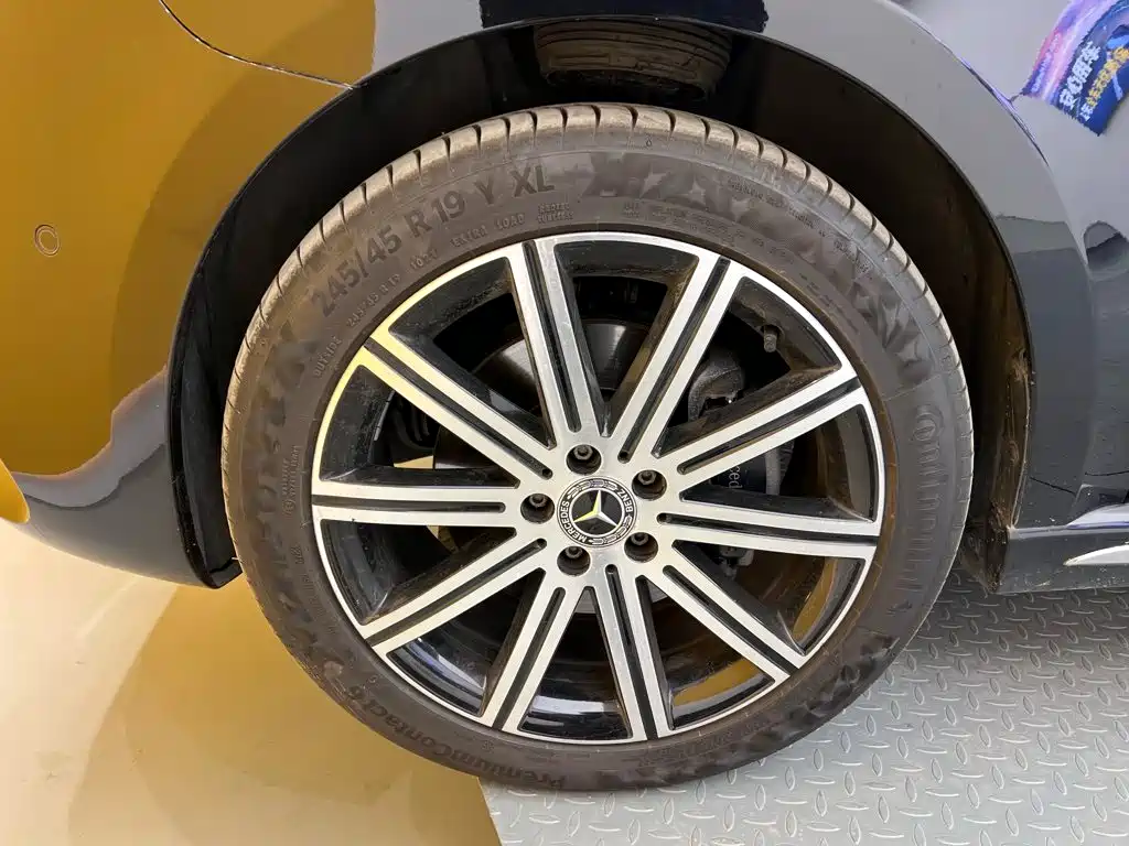 Mercedes-Benz V-Class — миниатюра 9