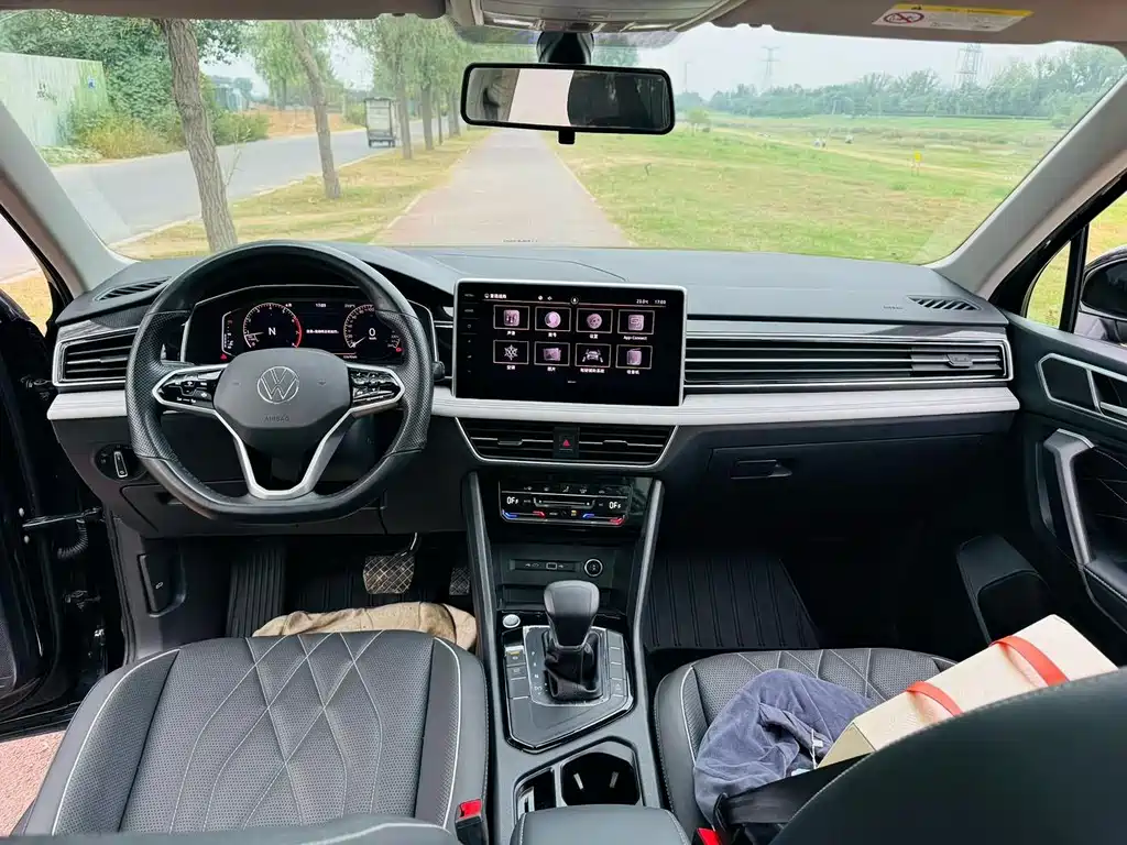 Volkswagen Tiguan L — миниатюра 6