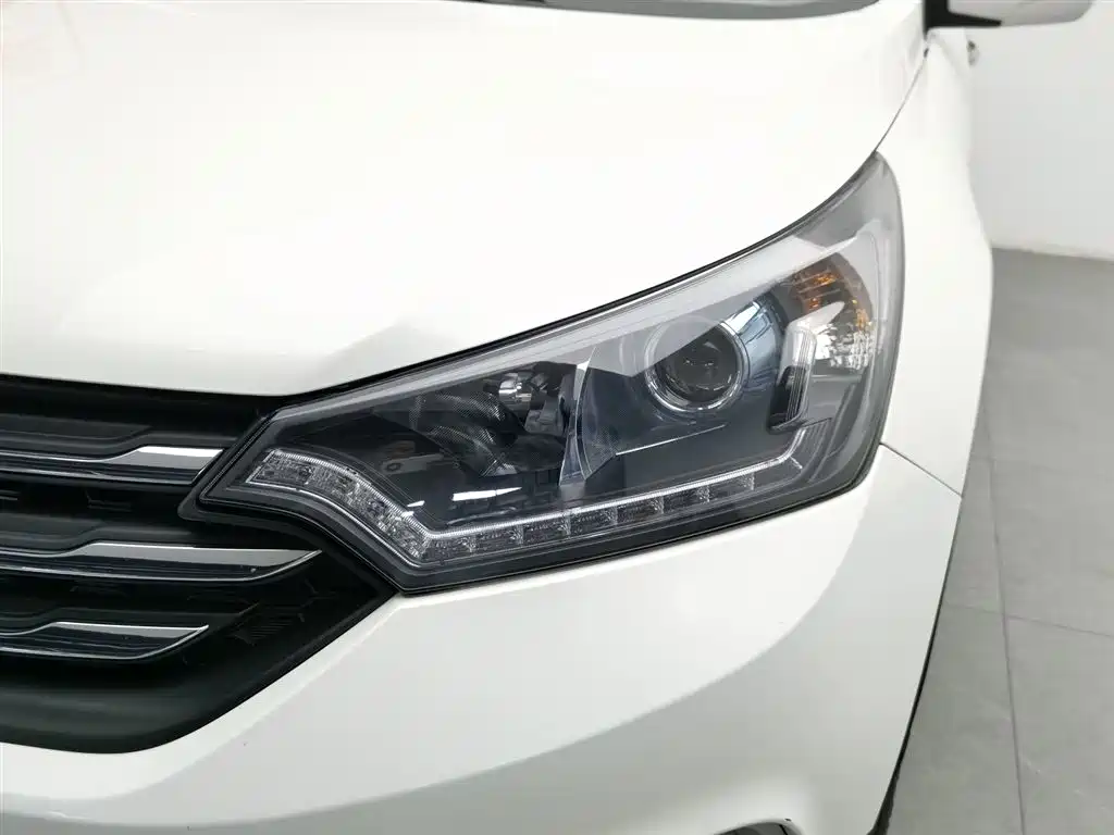 Dongfeng AX7 2015 2.0L AT