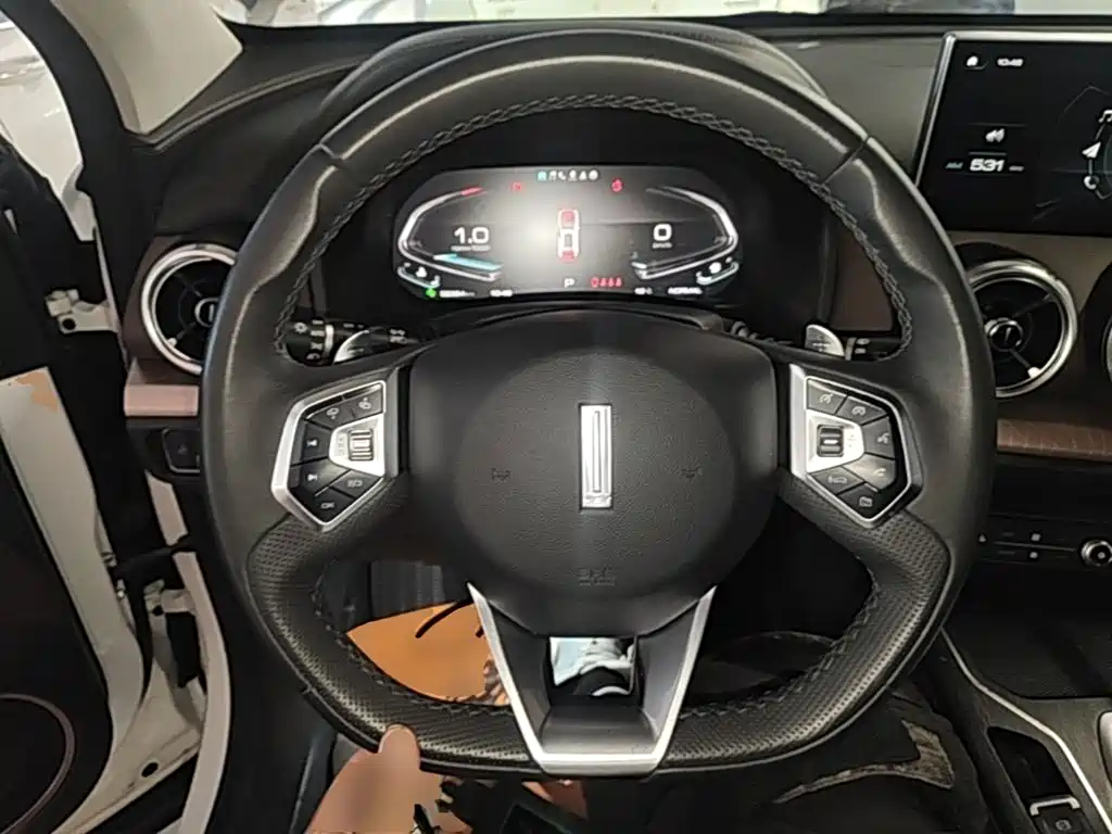 Wey Wey VV5 — миниатюра 11