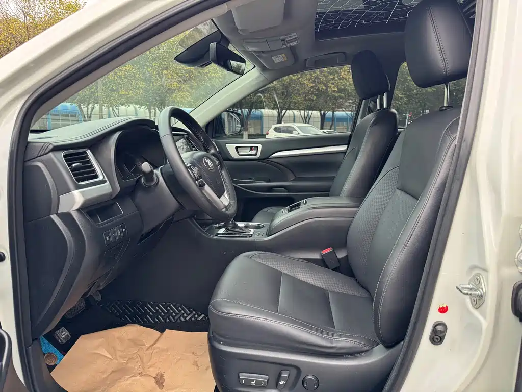 Toyota Highlander — миниатюра 4