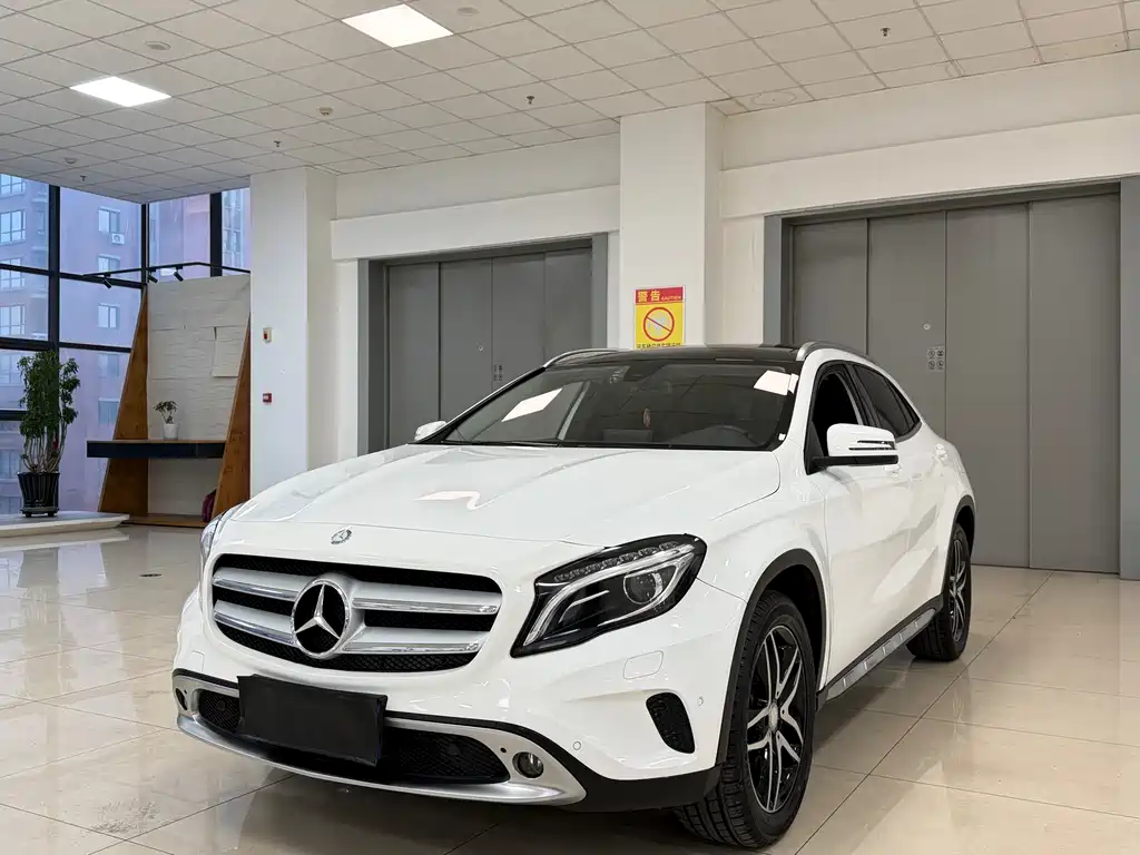 Mercedes-Benz GLA 2016