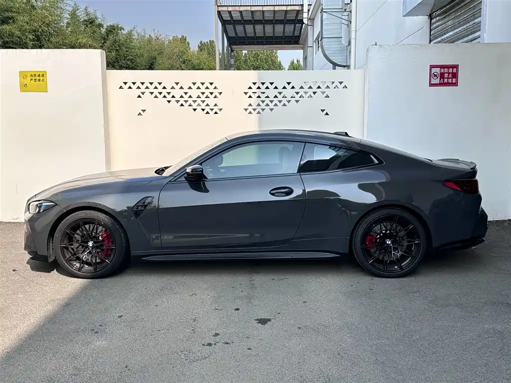 BMW M4 — миниатюра 3