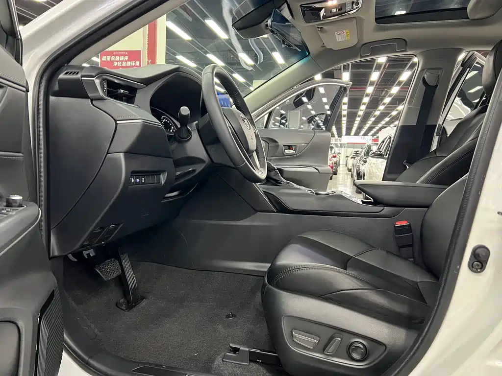 TOYOTA LING FANG HARRIER